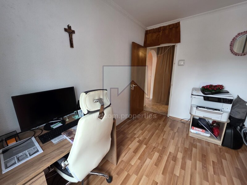 Rahova - Barca Vanzare apartament 3 camere