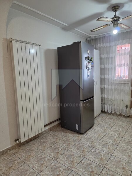 Rahova - Barca Vanzare apartament 3 camere