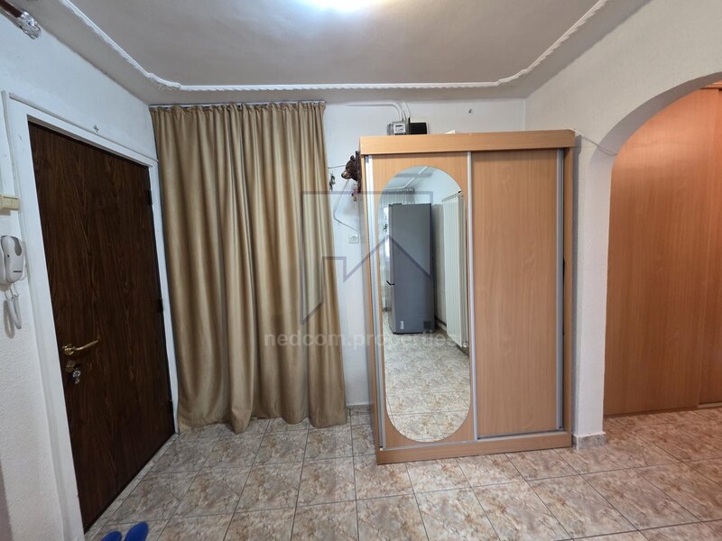 Rahova - Barca Vanzare apartament 3 camere