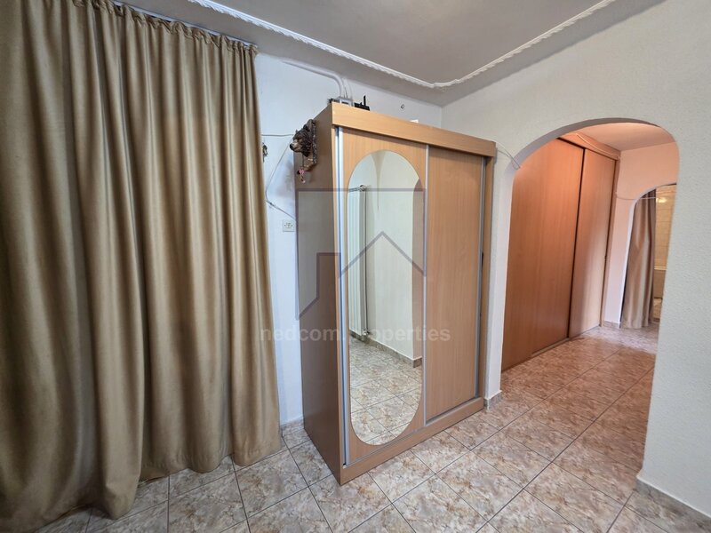Rahova - Barca Vanzare apartament 3 camere